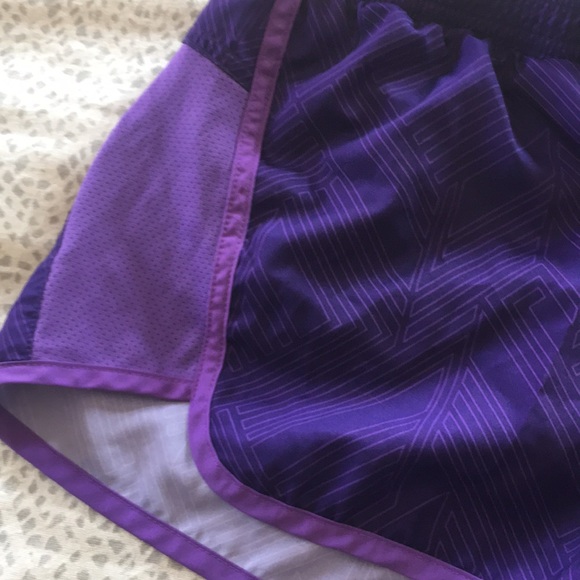 Old Navy Active shorts - Picture 3 of 3